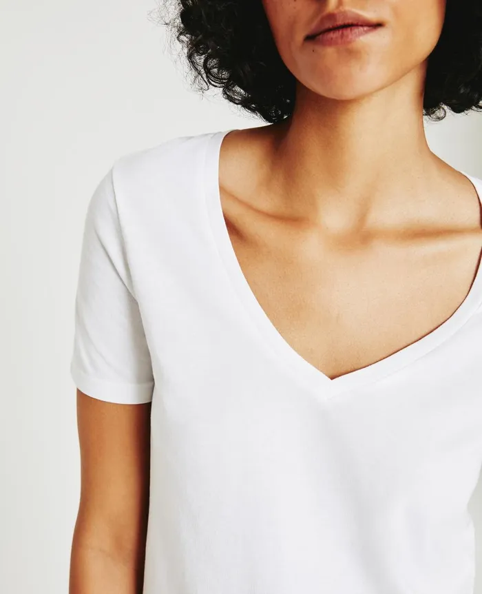 AG Jeans Jagger Vee True White Women Tees and Tanks AG Jeans Jagger Vee True White Women Tees and Tanks