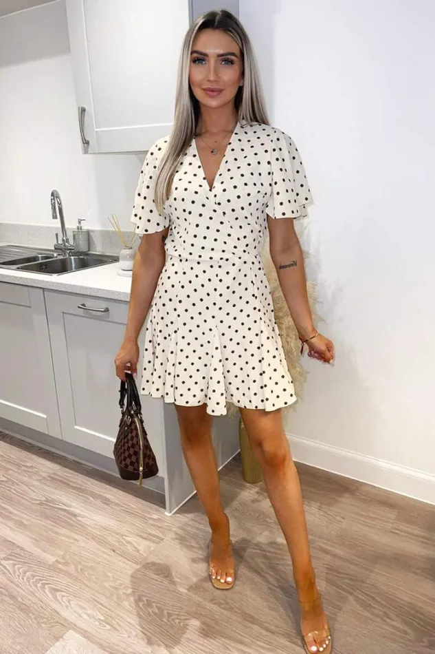 AX Paris Cream Spotty Butterfly Sleeve Pleated Mini Dress Dresses