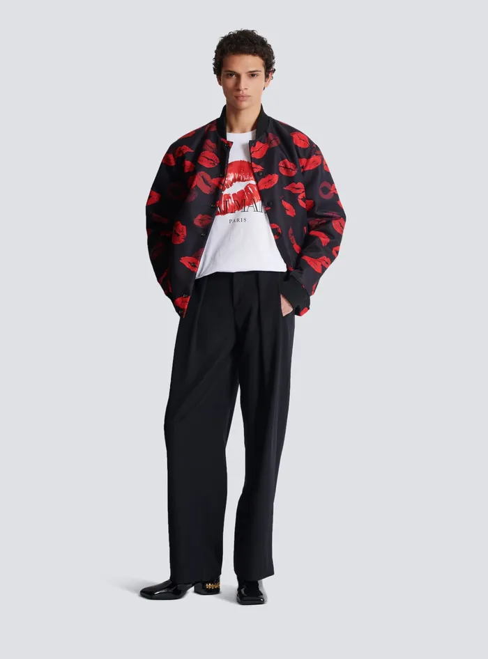 Balmain TShirts Men Relaxed Tshirt With Kiss Print White