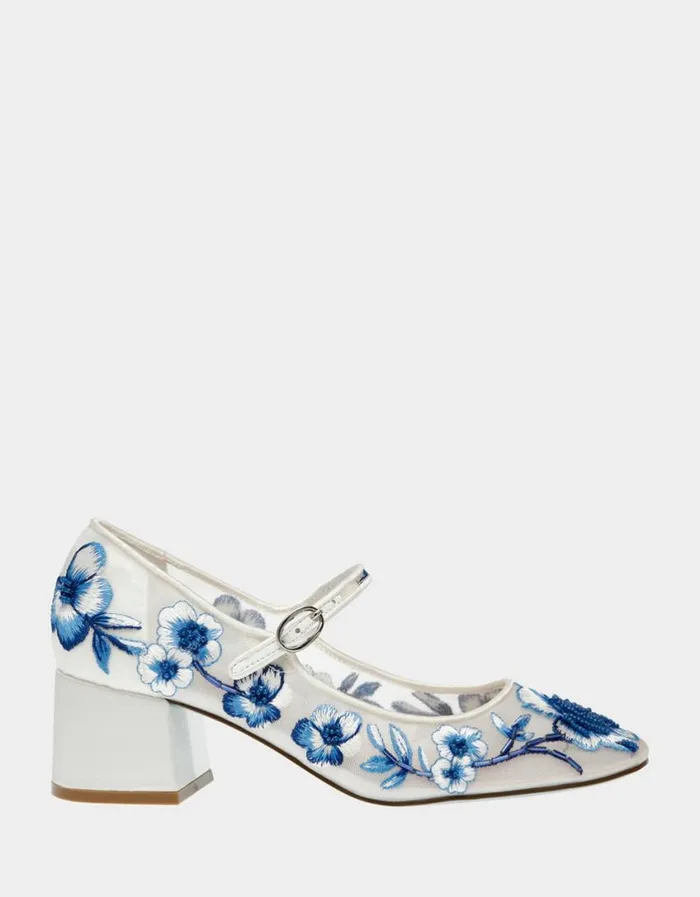 Betsey Johnson Women EZRA BLUE FLORAL
