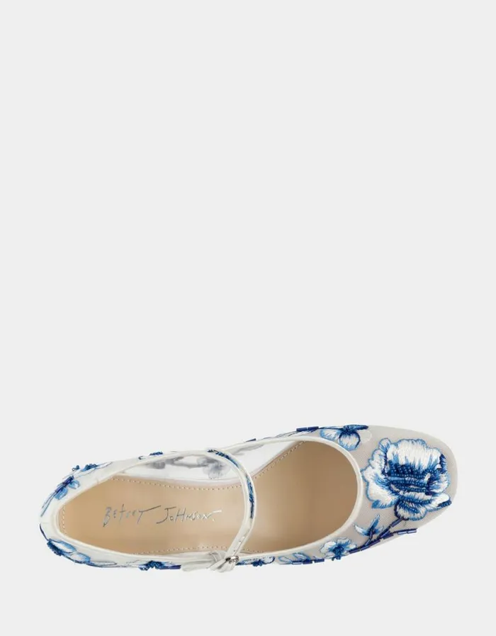 Betsey Johnson Women EZRA BLUE FLORAL