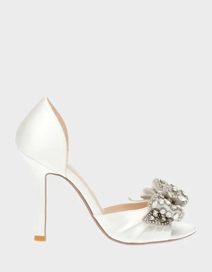 Betsey Johnson Women LANDN IVORY Ivory
