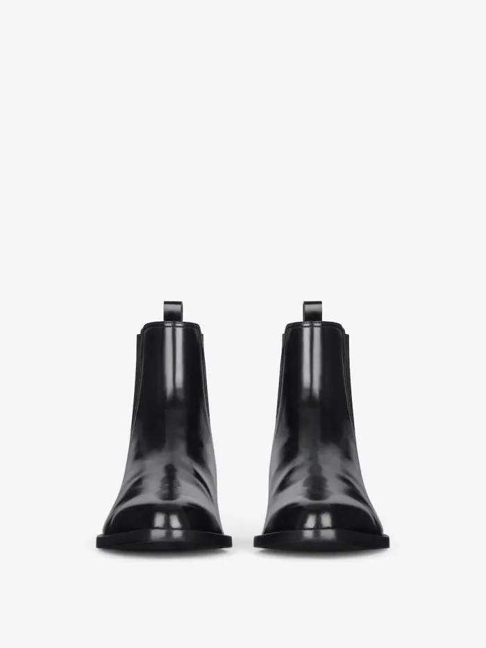Classic Chelsea Boots In Leather Black Men Givenchy Boots and Loafers