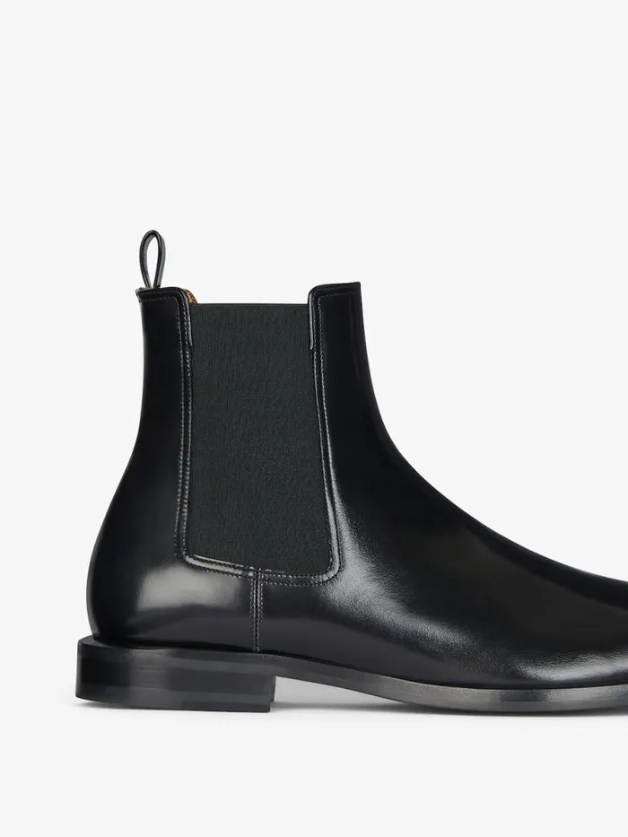 Classic Chelsea Boots In Leather Black Men Givenchy Boots and Loafers
