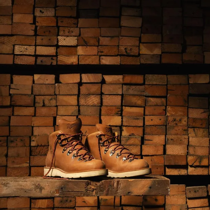 Danner Boots Mountain Light Kenton 8211 MenWomen