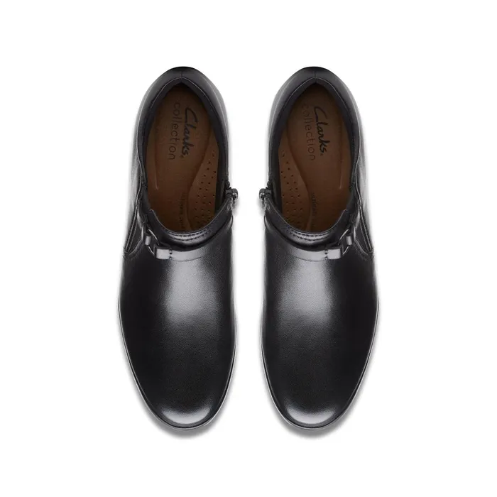 Emily 2 Erin Black Leather Women Clarks Heels and Pumps