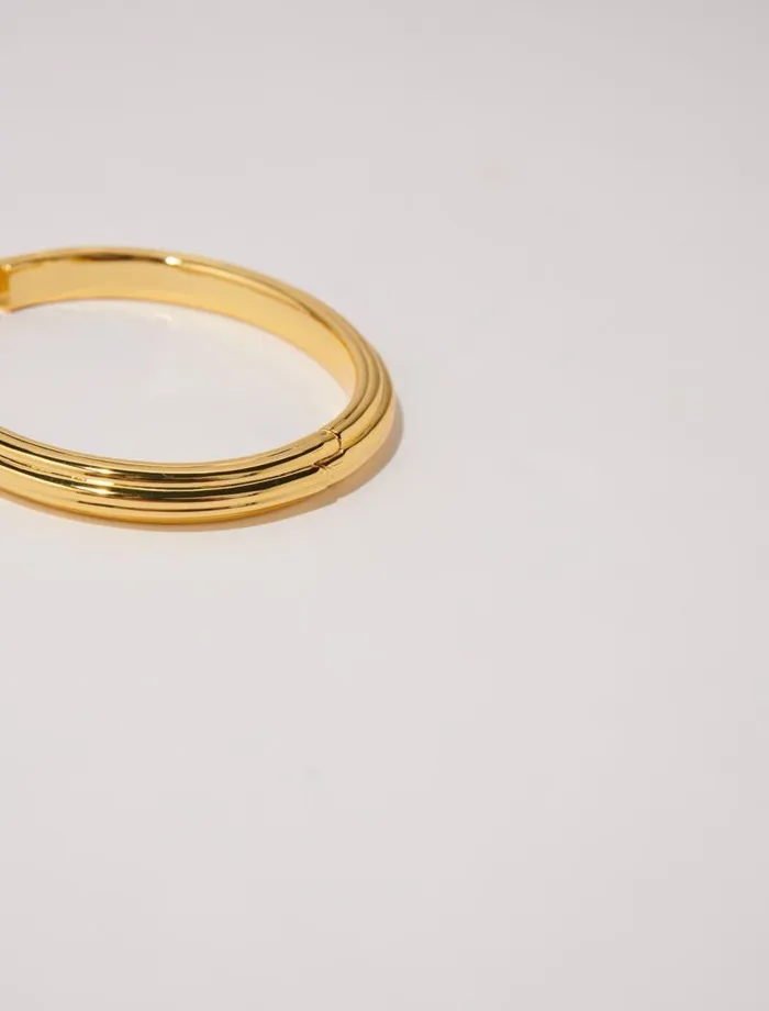 Maje Jewelry Womens Clover Bangle Bracelet Gold
