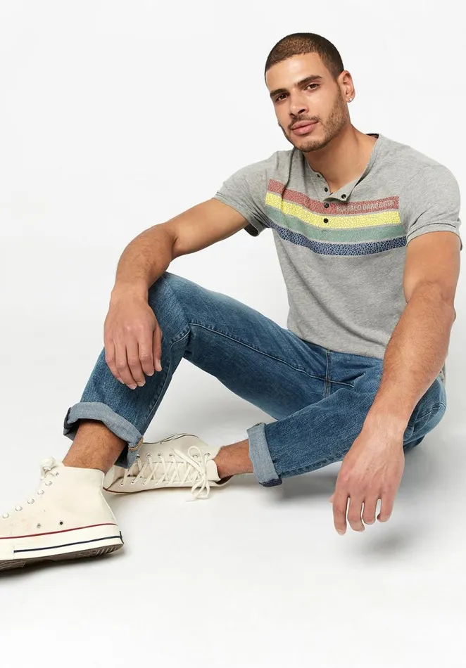 Men Crackled Print Kuddy TShirt Heather Grey Buffalo David Bitton Tops and Tees