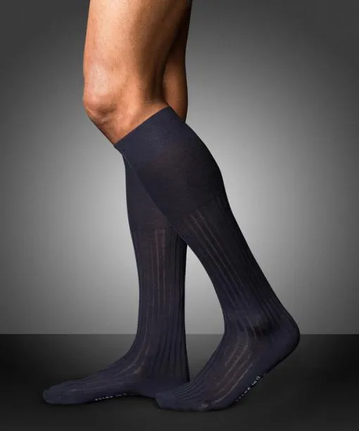 Men No 13 Finest Piuma Cotton Men Kneehigh Socks Dark Navy FALKE Knee High Socks