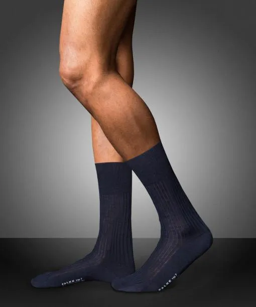 Men No 7 Finest Merino Men Socks Dark Navy FALKE Socks