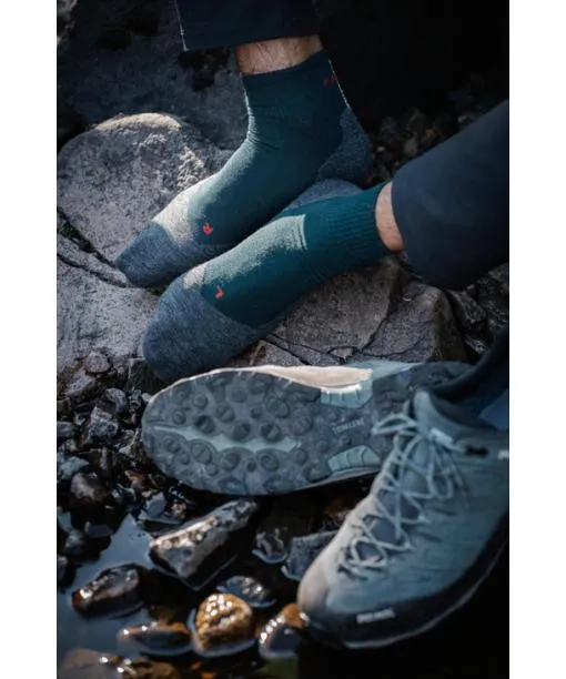Men TK5 Wander Wool Short Men Trekking Short Sock Holly FALKE Hiking Socks