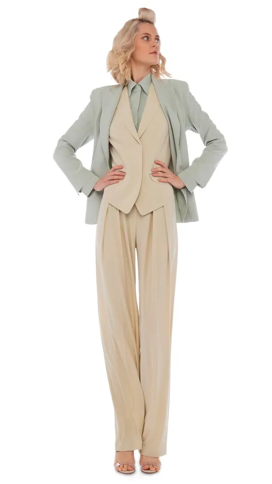 Norma Kamali Jackets CLASSIC SINGLE BREASTED JACKET Dried Sage 8211 Clothing Norma Kamali Jackets CLASSIC SINGLE BREASTED JACKET Dried Sage 8211 Clothing