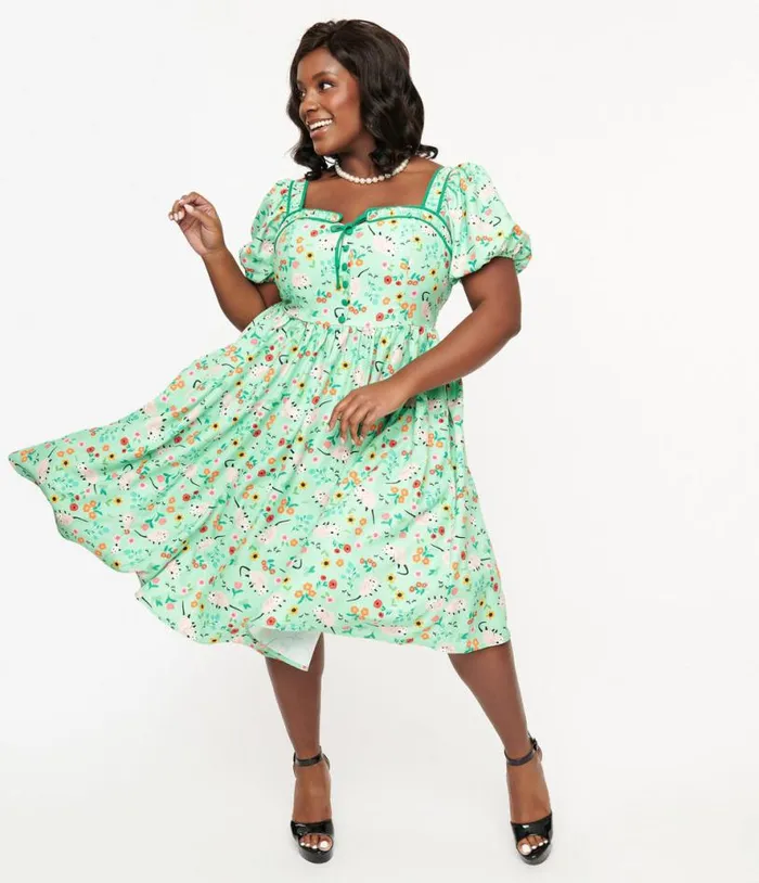 Plus Size 1940s Green Possum Print Button Front Dress DressesPlus Unique Vintage Swing Plus Size 1940s Green Possum Print Button Front Dress DressesPlus Unique Vintage Swing