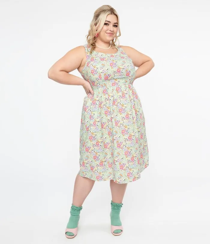Retrolicious Plus Size 1950s Green Floral Cat Print Fit and Flare Dress DressesPlus Unique Vintage Pocket Dresses Retrolicious Plus Size 1950s Green Floral Cat Print Fit and Flare Dress DressesPlus Unique Vintage Pocket Dresses