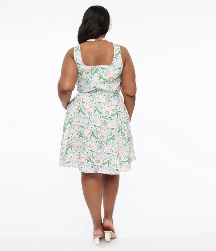 Retrolicious Plus Size 1950s White and Tropical Print Cotton Skater Dress Dresses Unique Vintage Pocket Dresses