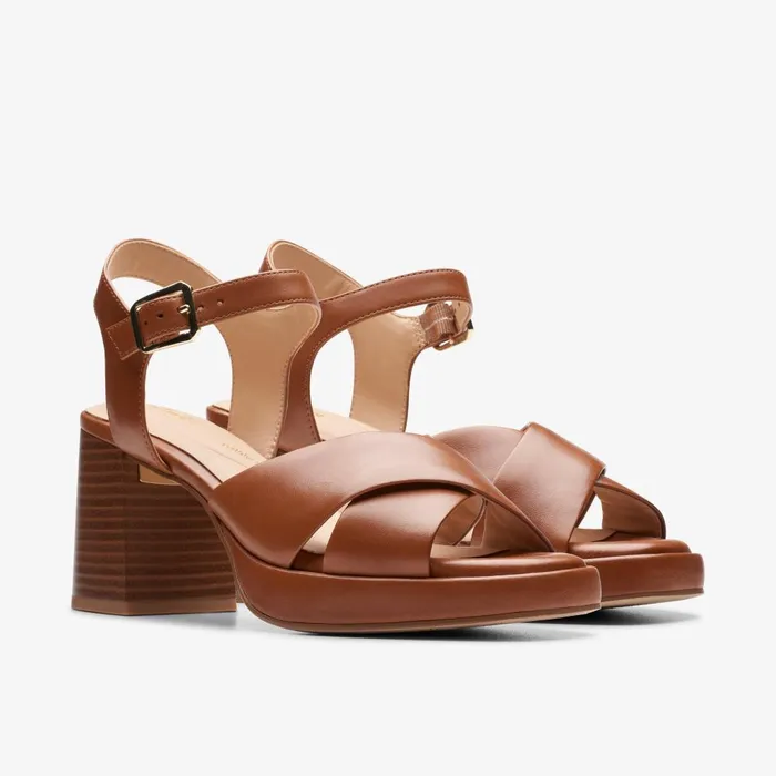 Ritzy 75 Rae Tan Leather Women Clarks Sandals and Flip Flops
