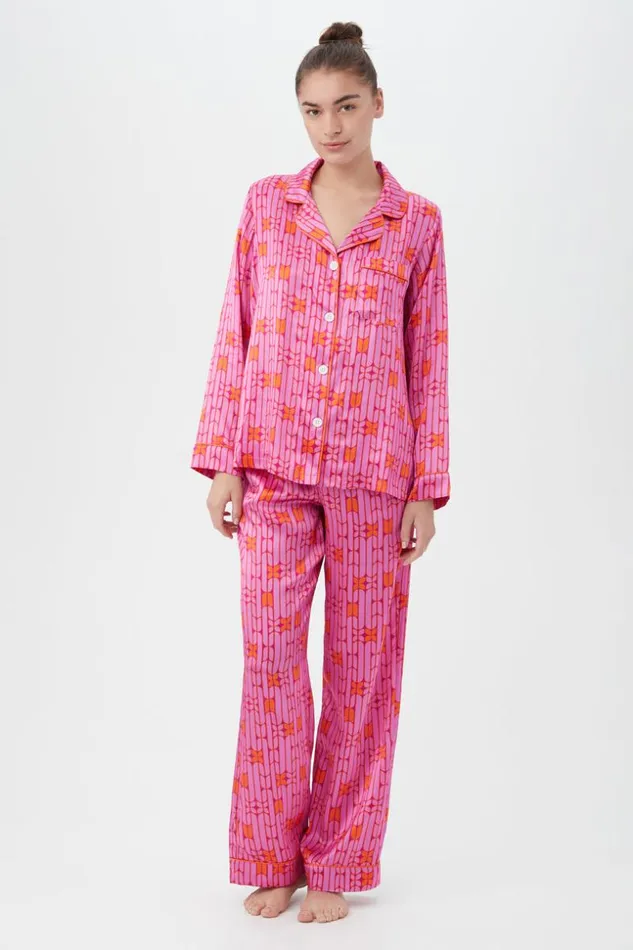 SHOP Trina Turk WOMEN039S SLEEPWEAR WALLPAPER GEO WOMEN039S LONG SLEEVE LONG PANT SILK PJ SET