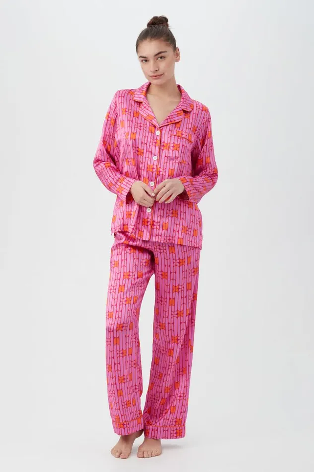 SHOP Trina Turk WOMEN039S SLEEPWEAR WALLPAPER GEO WOMEN039S LONG SLEEVE LONG PANT SILK PJ SET