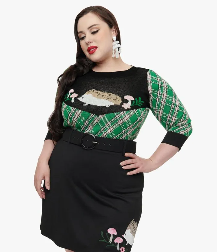 Smak Parlour Plus Size 1960s Green Plaid and Hedgehog Sweater ClothingPlus Unique Vintage Sweaters and Cardigans Smak Parlour Plus Size 1960s Green Plaid and Hedgehog Sweater ClothingPlus Unique Vintage Sweaters and Cardigans