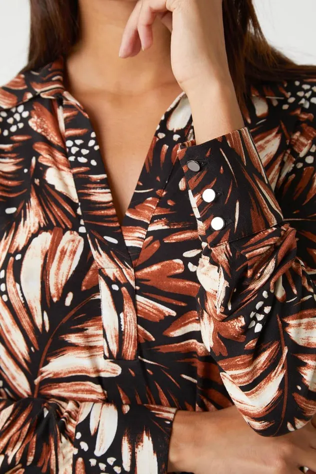 Stone Feather Print Stretch Shirt Women Roman Tops