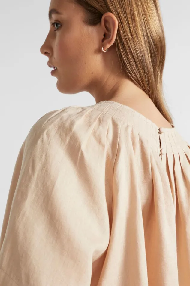 TShirts and Tops Woman Seed Heritage Linen Pleat Detail Blouse Soft Wheat