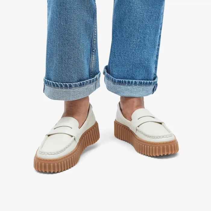 Torhill Penny Cream Interest Women Clarks SlipOns