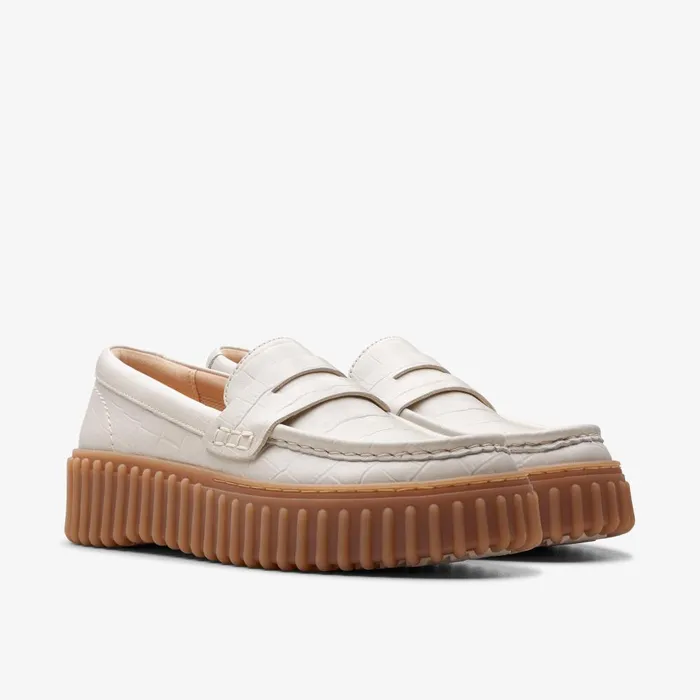 Torhill Penny Cream Interest Women Clarks SlipOns