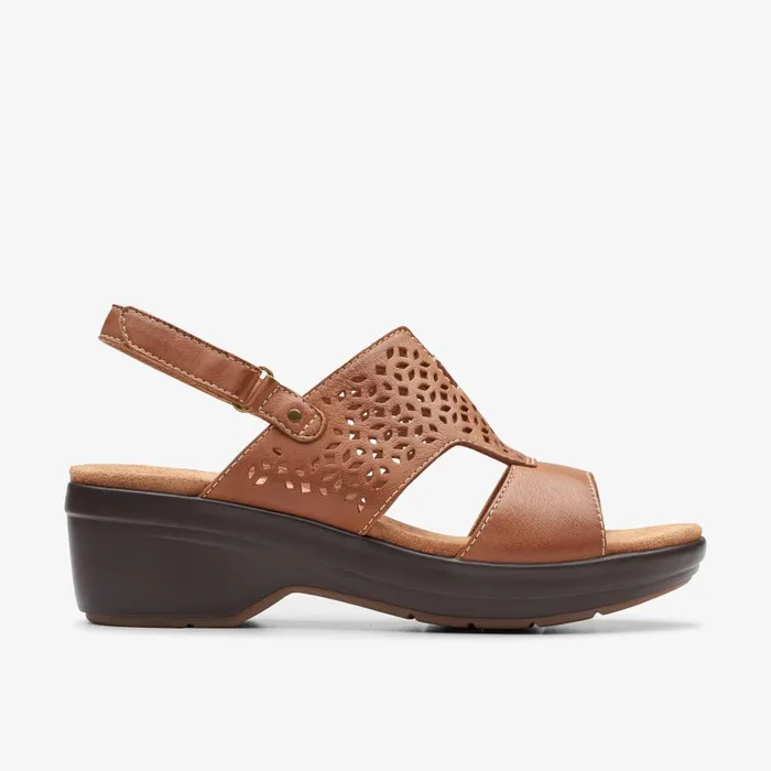 Tuleah Sun Tan Leather Women Clarks Sandals and Flip Flops