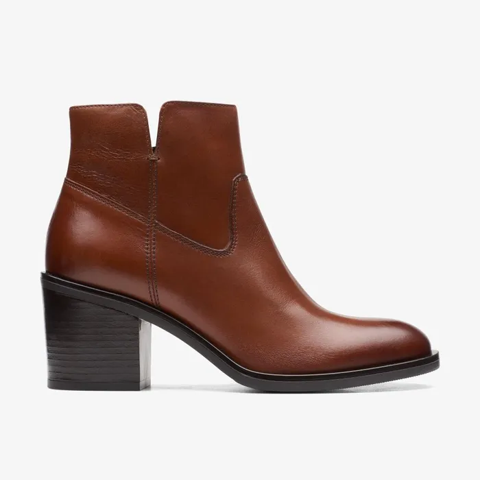 Valvestino Lo Dark Tan Leather Women Clarks Boots and Booties