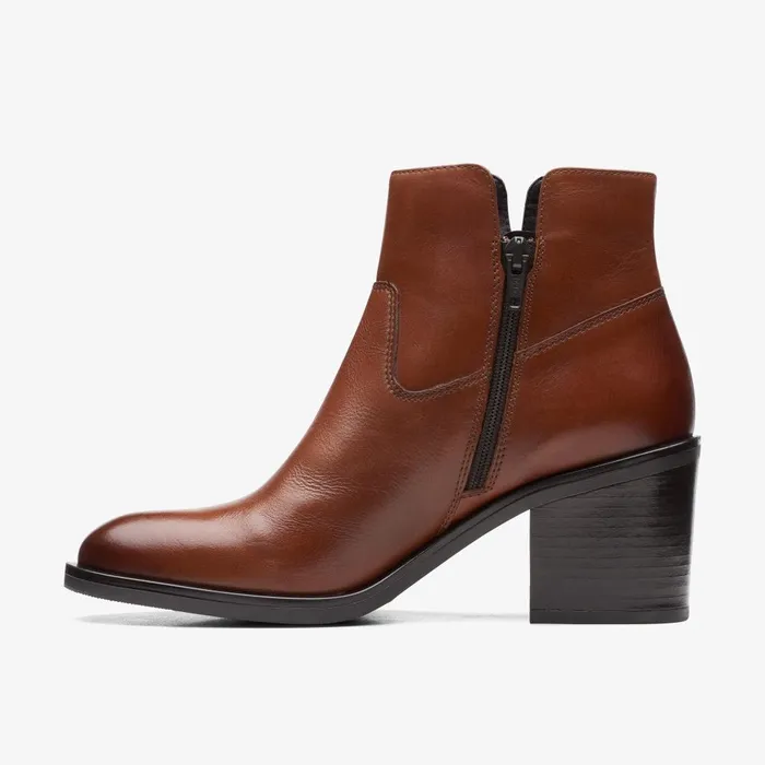 Valvestino Lo Dark Tan Leather Women Clarks Boots and Booties