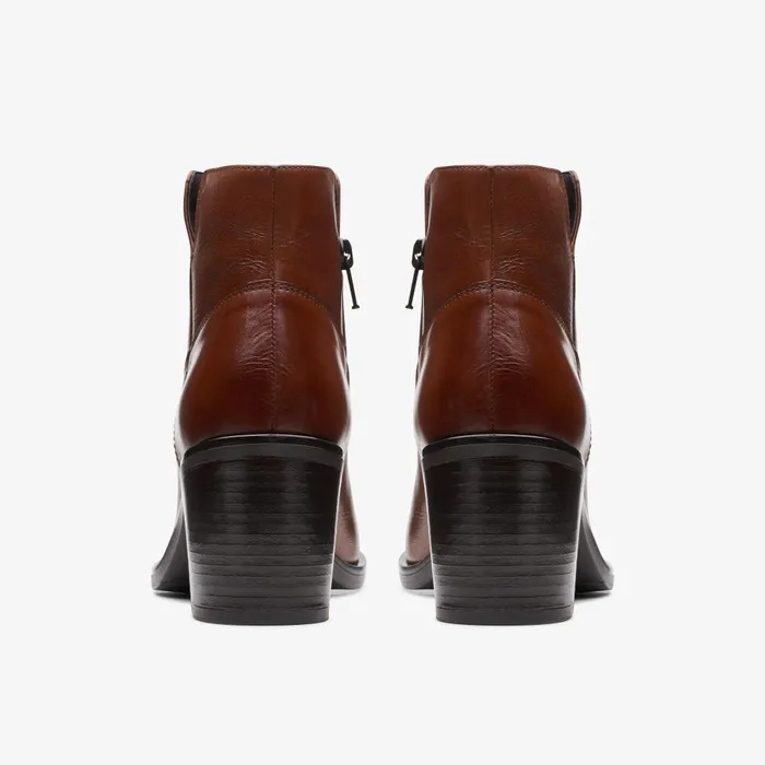 Valvestino Lo Dark Tan Leather Women Clarks Boots and Booties