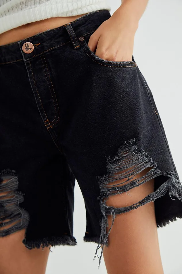 Women Jean Shorts Free People OneTeaspoon Stevies Boyfriend Shorts Worn Black