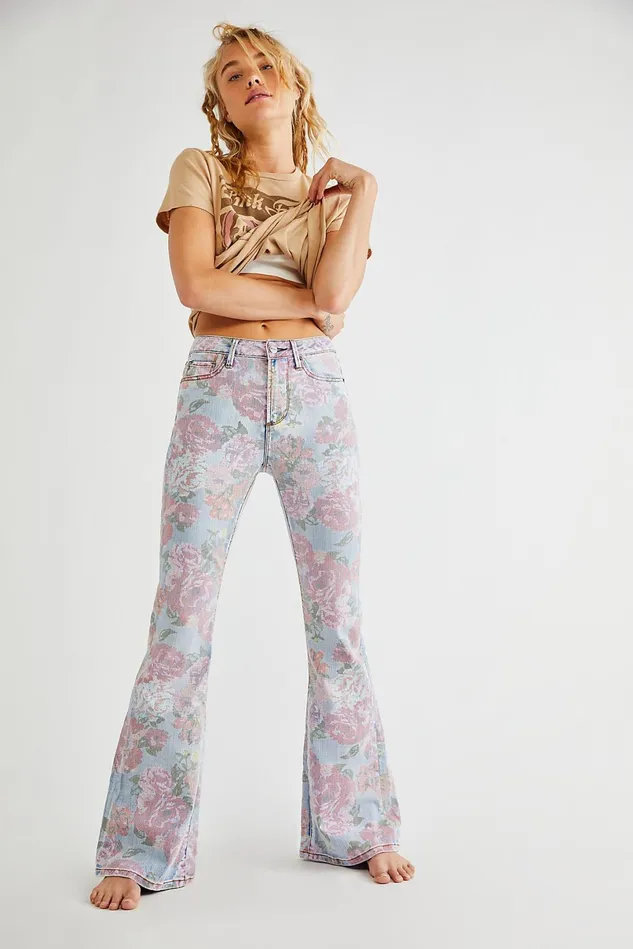 Women Printed Jeans Free People Driftwood Farrah Printed Flare Jeans Floral Print Women Printed Jeans Free People Driftwood Farrah Printed Flare Jeans Floral Print