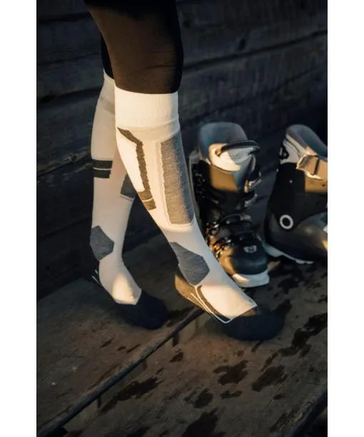 Women SK4 Advanced Women Skiing Kneehigh Socks Offwhite FALKE Ski Socks