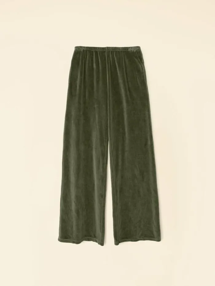 Xirena Olivine Mavis Velour Sweatpant Women Sweats and Tees