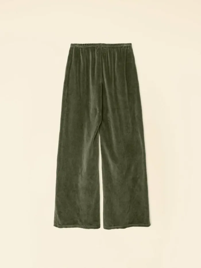 Xirena Olivine Mavis Velour Sweatpant Women Sweats and Tees