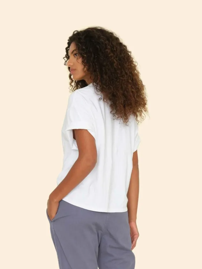 Xirena White Palmer Tee Women Sweats and Tees